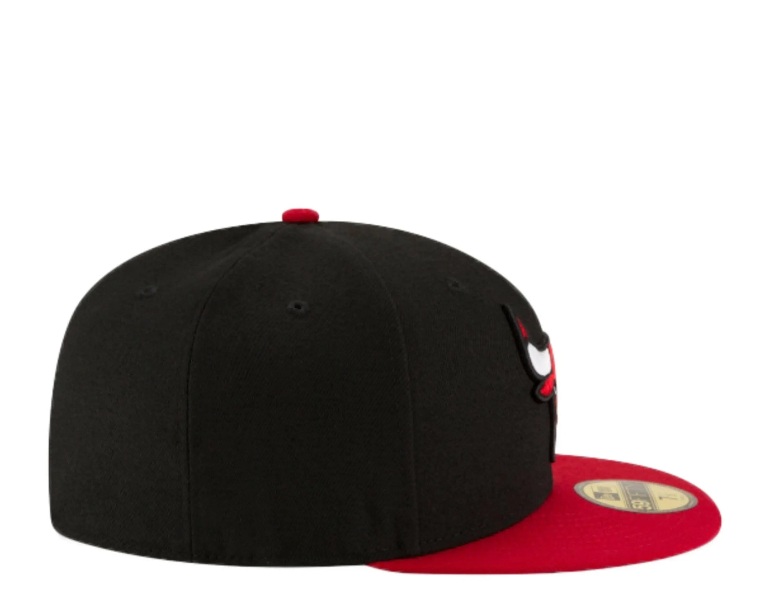 New Era Chicago Bulls Alternate 2-Tone Men Fitted Hat Black/Red