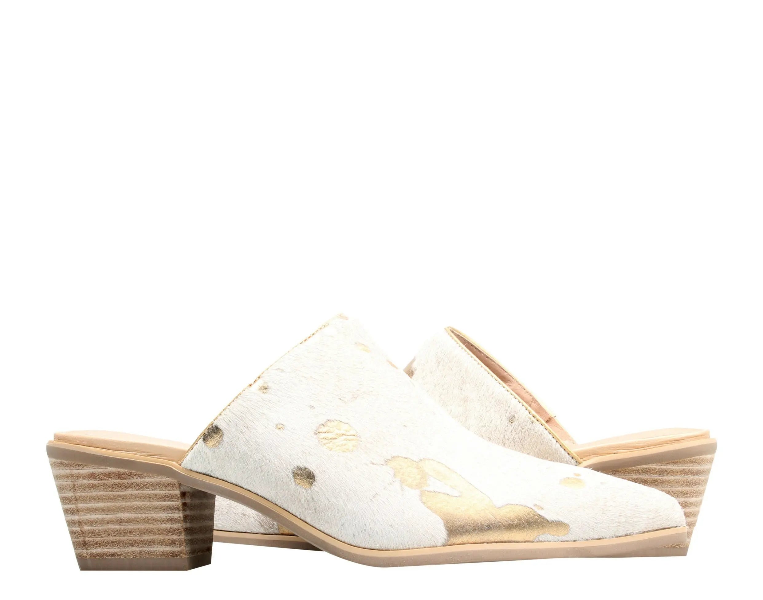 Chocolat Blu Clint Women Slip-On Sandals Beige