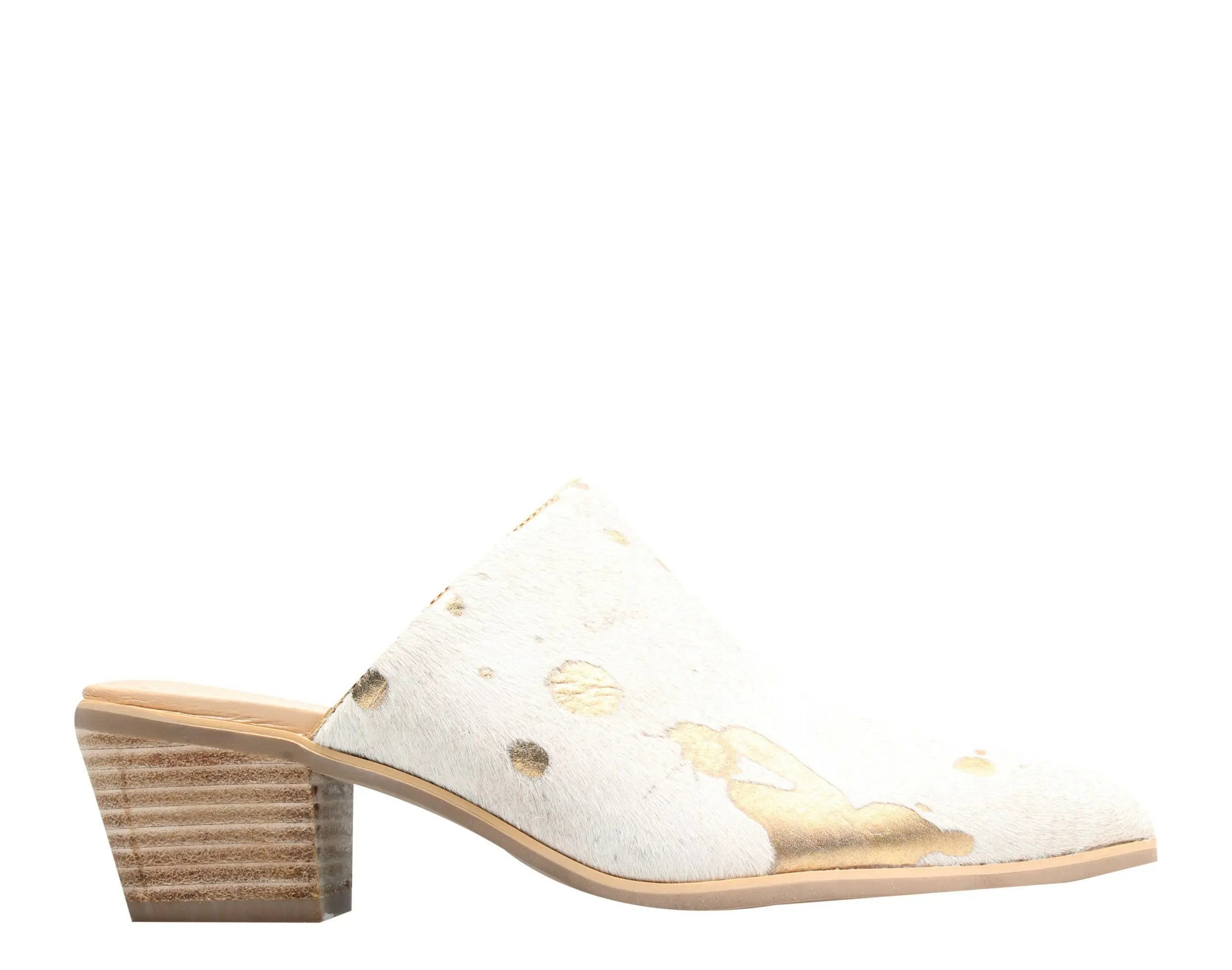 Chocolat Blu Clint Women Slip-On Sandals Beige